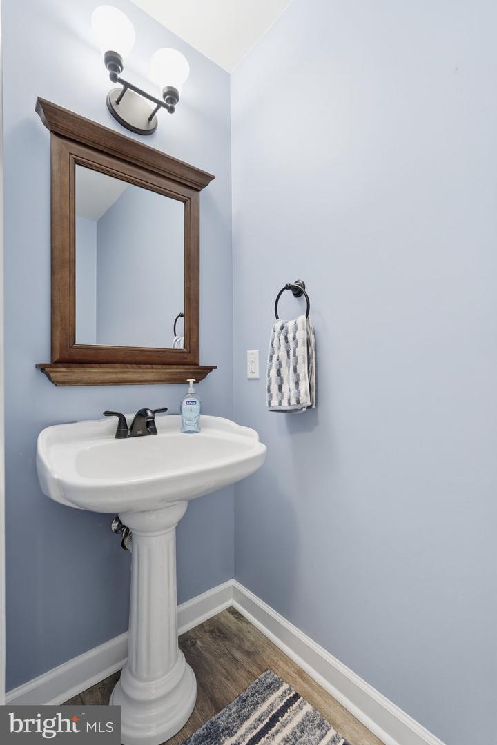 422 MILLDALE VALLEY DR, FRONT ROYAL, Virginia 22630, 4 Bedrooms Bedrooms, ,2 BathroomsBathrooms,Residential,For sale,422 MILLDALE VALLEY DR,VAWR2013136 MLS # VAWR2013136