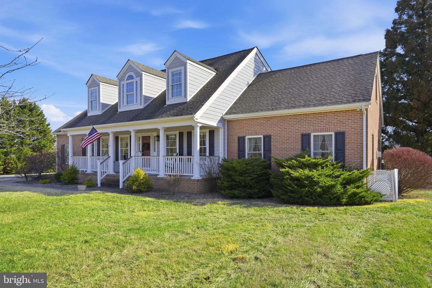 422 MILLDALE VALLEY DR, FRONT ROYAL, Virginia 22630, 4 Bedrooms Bedrooms, ,2 BathroomsBathrooms,Residential,For sale,422 MILLDALE VALLEY DR,VAWR2013136 MLS # VAWR2013136