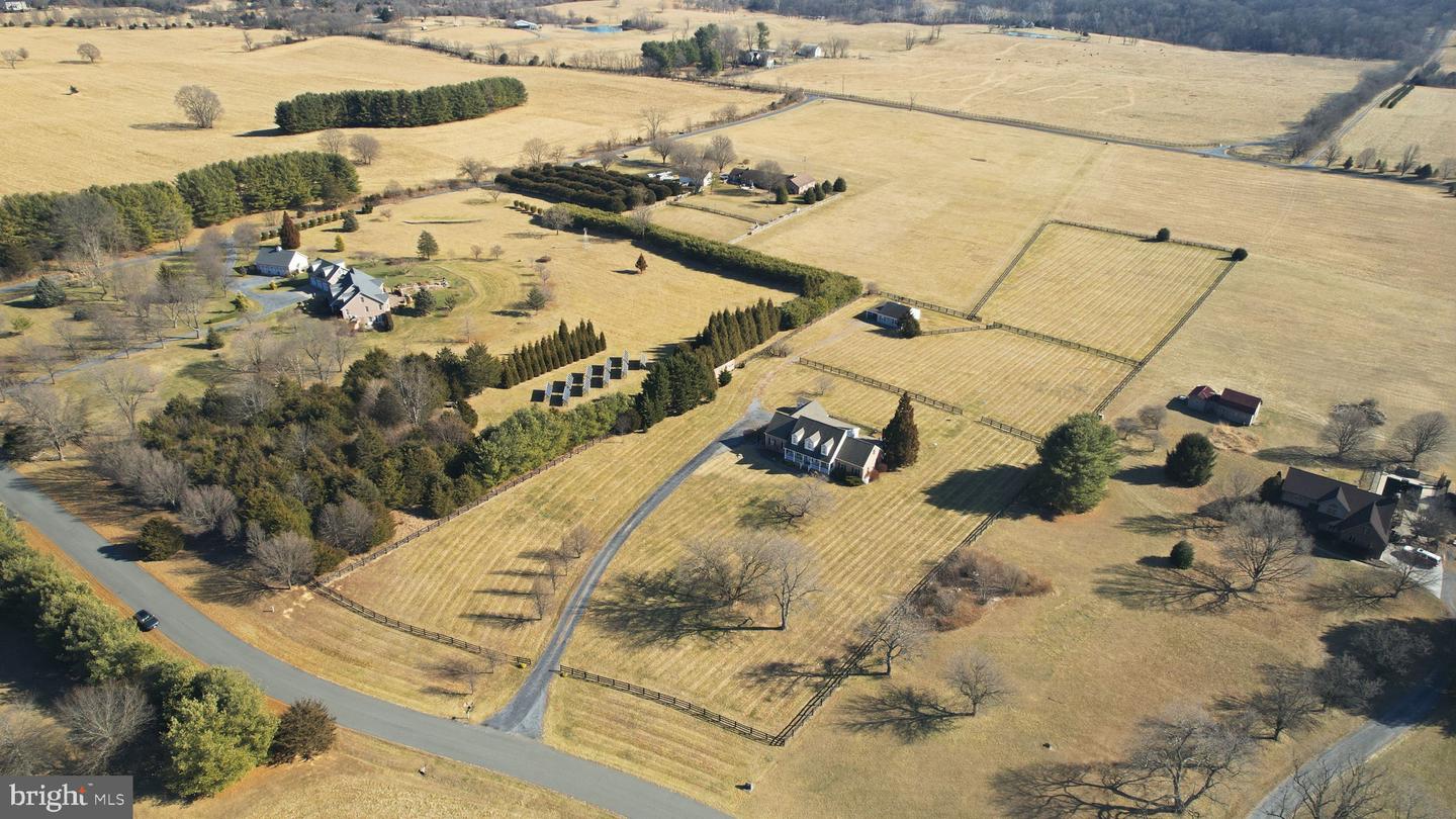 422 MILLDALE VALLEY DR, FRONT ROYAL, Virginia 22630, 4 Bedrooms Bedrooms, ,2 BathroomsBathrooms,Residential,For sale,422 MILLDALE VALLEY DR,VAWR2013136 MLS # VAWR2013136