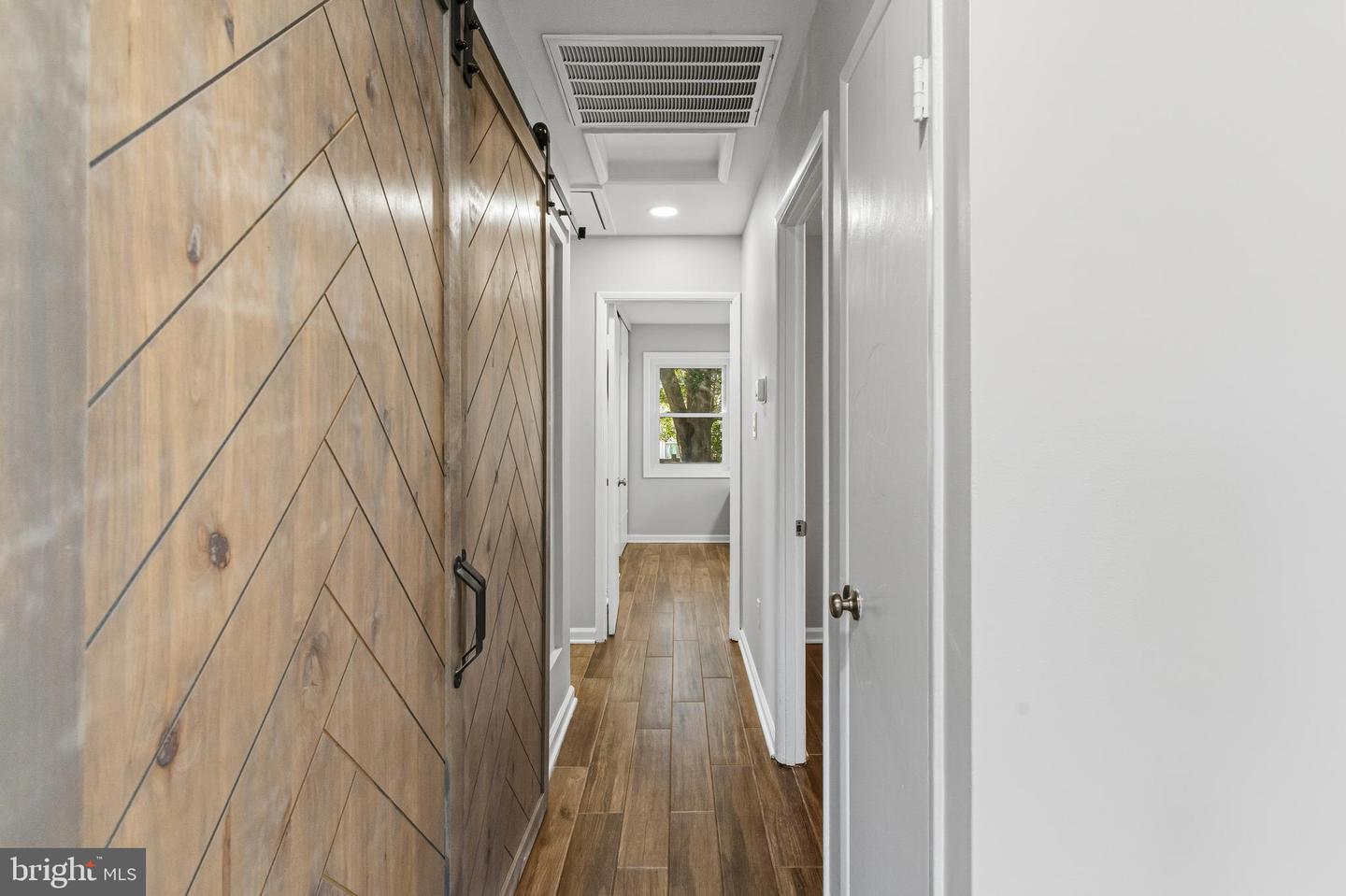 4913 ERIE ST, ANNANDALE, Virginia 22003, 3 Bedrooms Bedrooms, ,1 BathroomBathrooms,Residential,For sale,4913 ERIE ST,VAFX2285944 MLS # VAFX2285944