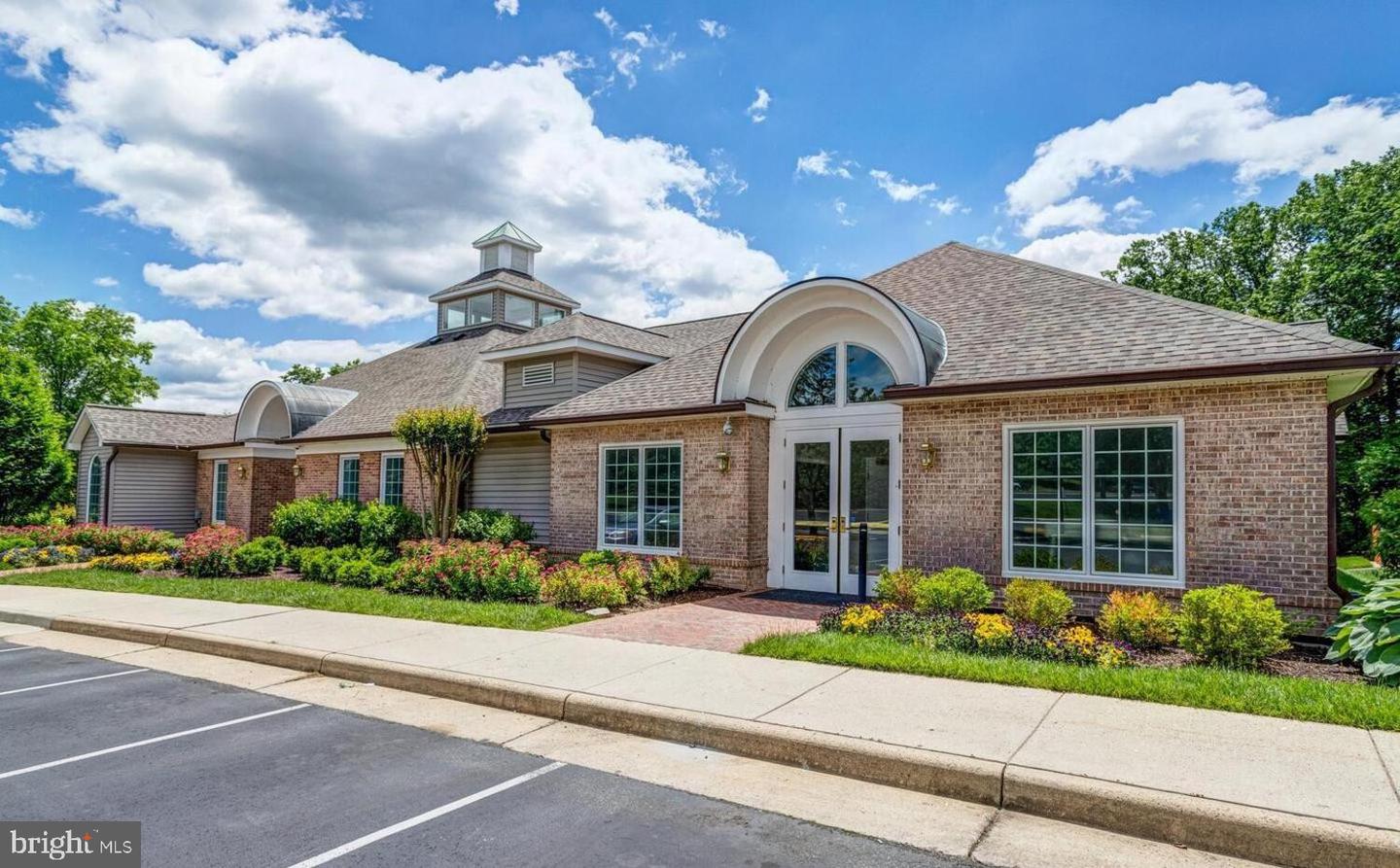 6543 GRANGE LN #202, ALEXANDRIA, Virginia 22315, 2 Bedrooms Bedrooms, ,2 BathroomsBathrooms,Residential,For sale,6543 GRANGE LN #202,VAFX2285958 MLS # VAFX2285958