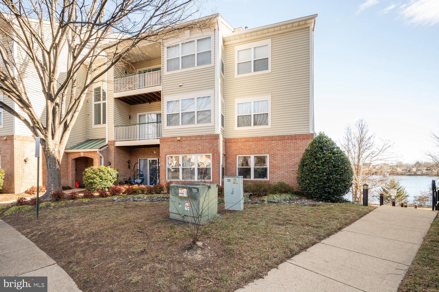6543 GRANGE LN #202, ALEXANDRIA, Virginia 22315, 2 Bedrooms Bedrooms, ,2 BathroomsBathrooms,Residential,For sale,6543 GRANGE LN #202,VAFX2285958 MLS # VAFX2285958