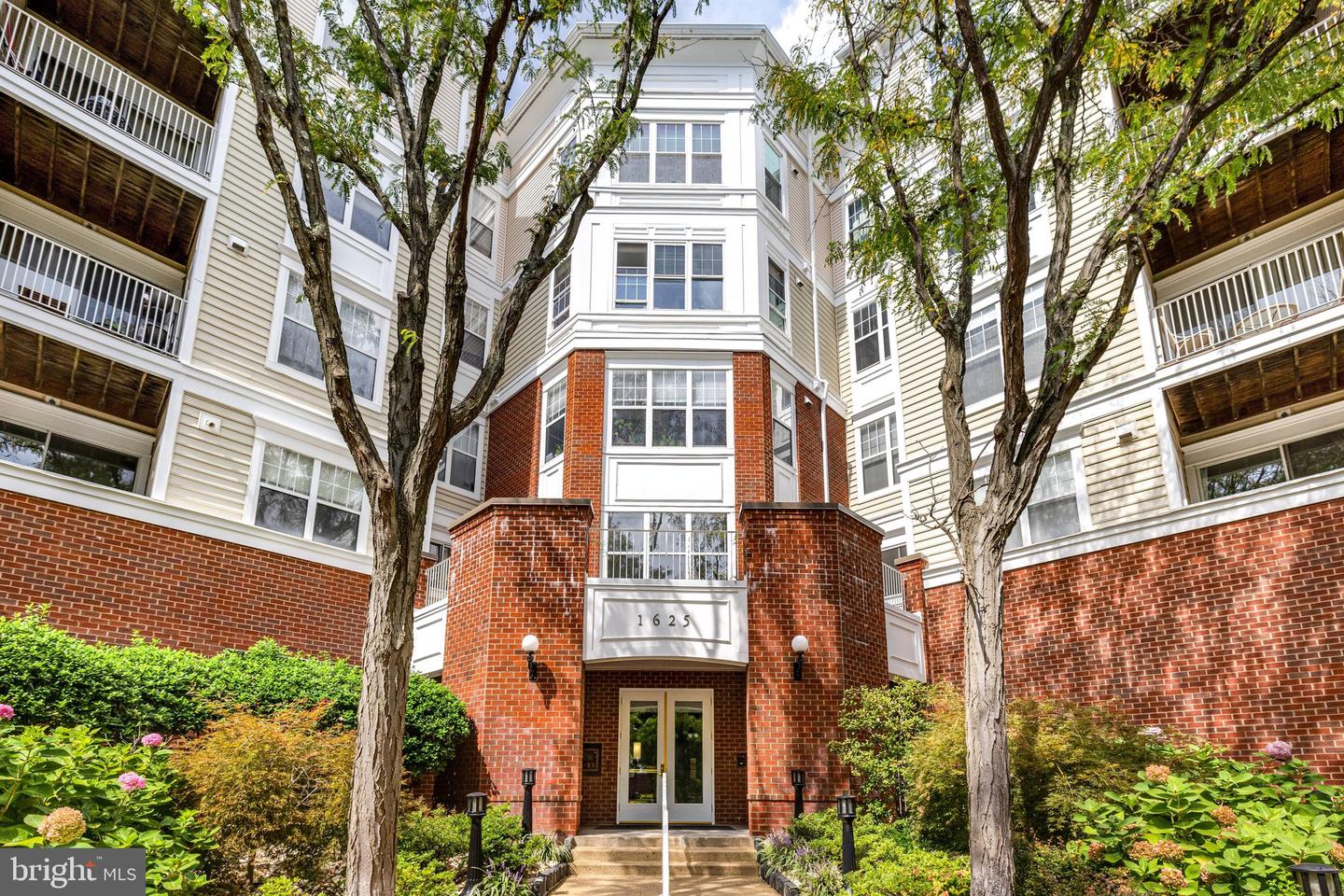 1625 INTERNATIONAL DR #421, MCLEAN, Virginia 22102, 1 Bedroom Bedrooms, ,1 BathroomBathrooms,Residential,For sale,1625 INTERNATIONAL DR #421,VAFX2285974 MLS # VAFX2285974