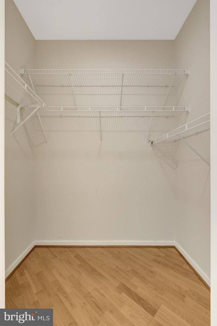 1625 INTERNATIONAL DR #421, MCLEAN, Virginia 22102, 1 Bedroom Bedrooms, ,1 BathroomBathrooms,Residential,For sale,1625 INTERNATIONAL DR #421,VAFX2285974 MLS # VAFX2285974