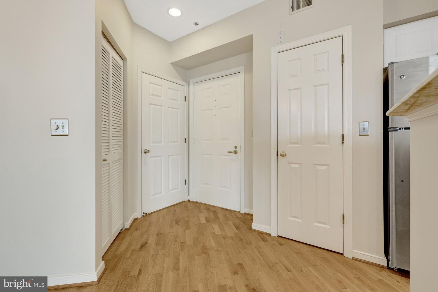 1625 INTERNATIONAL DR #421, MCLEAN, Virginia 22102, 1 Bedroom Bedrooms, ,1 BathroomBathrooms,Residential,For sale,1625 INTERNATIONAL DR #421,VAFX2285974 MLS # VAFX2285974