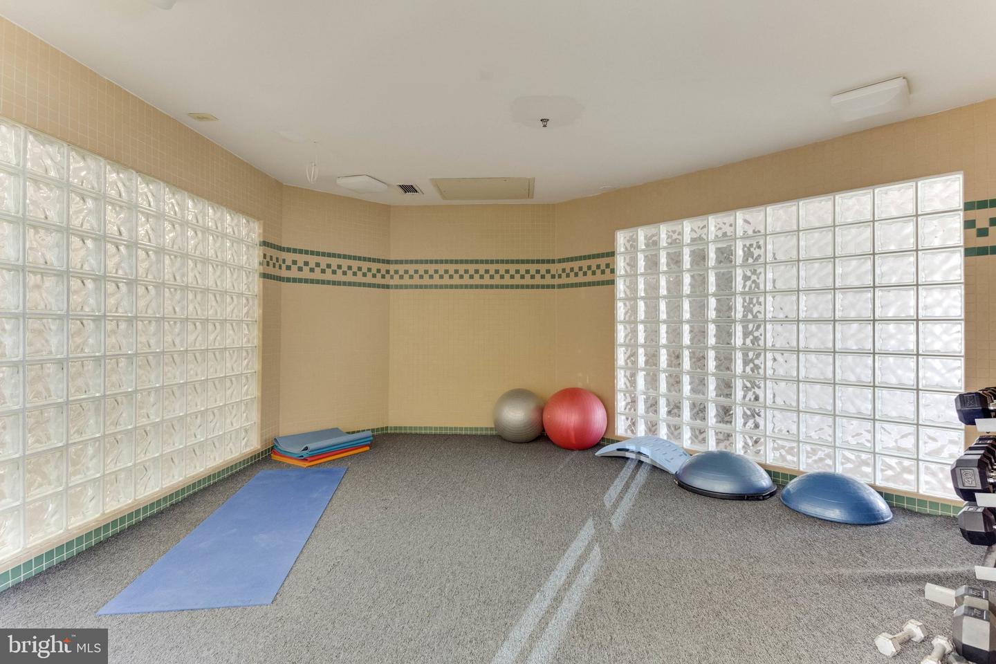 1625 INTERNATIONAL DR #421, MCLEAN, Virginia 22102, 1 Bedroom Bedrooms, ,1 BathroomBathrooms,Residential,For sale,1625 INTERNATIONAL DR #421,VAFX2285974 MLS # VAFX2285974