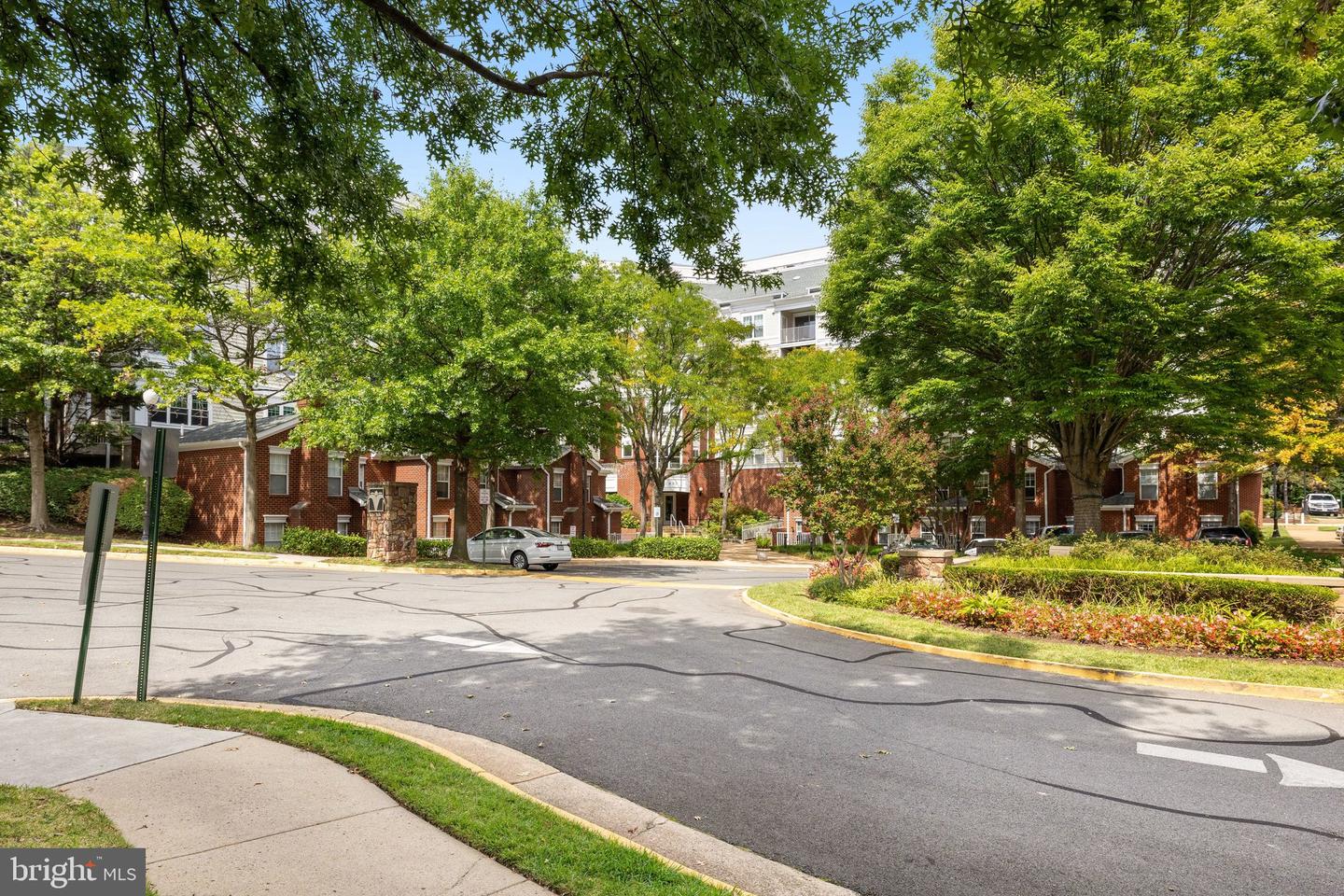 1625 INTERNATIONAL DR #421, MCLEAN, Virginia 22102, 1 Bedroom Bedrooms, ,1 BathroomBathrooms,Residential,For sale,1625 INTERNATIONAL DR #421,VAFX2285974 MLS # VAFX2285974