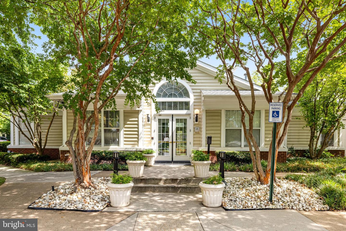 1625 INTERNATIONAL DR #421, MCLEAN, Virginia 22102, 1 Bedroom Bedrooms, ,1 BathroomBathrooms,Residential,For sale,1625 INTERNATIONAL DR #421,VAFX2285974 MLS # VAFX2285974