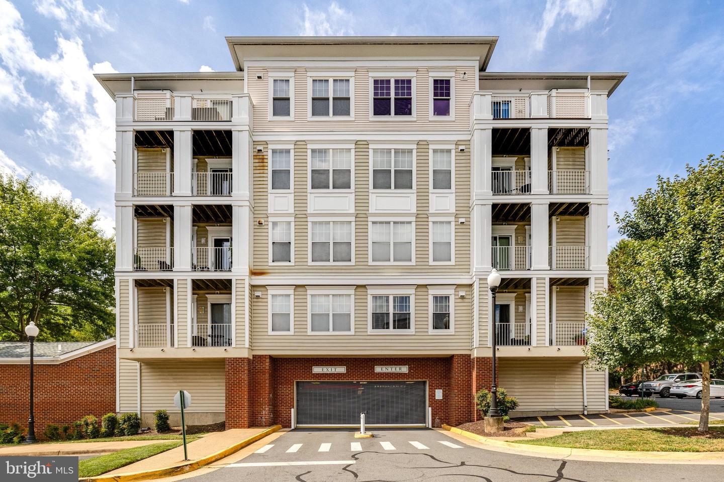 1625 INTERNATIONAL DR #421, MCLEAN, Virginia 22102, 1 Bedroom Bedrooms, ,1 BathroomBathrooms,Residential,For sale,1625 INTERNATIONAL DR #421,VAFX2285974 MLS # VAFX2285974