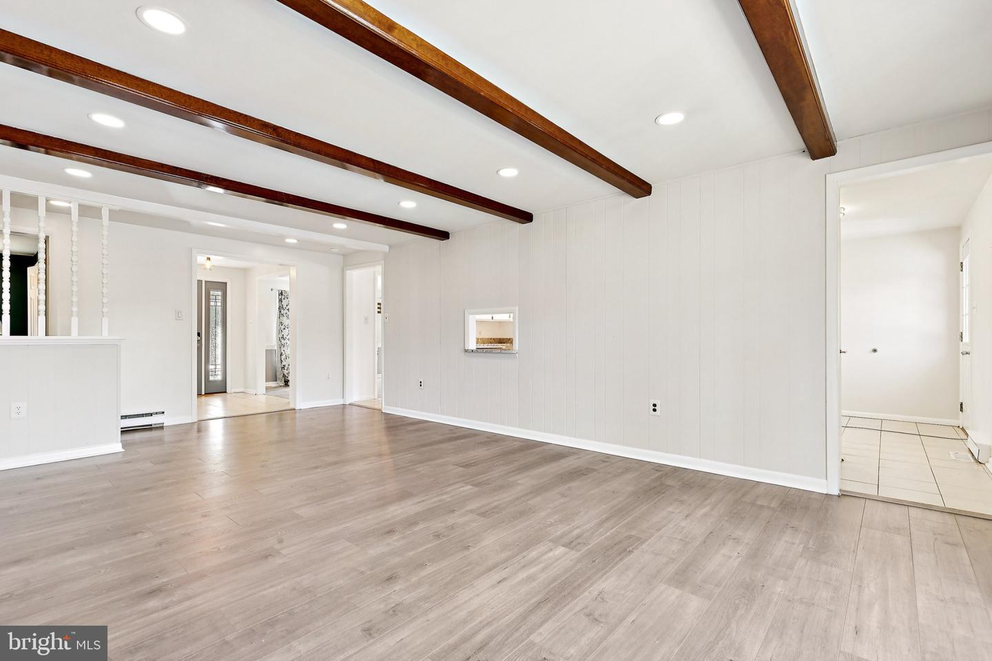 6127 BEVERLEYS MILL RD, BROAD RUN, Virginia 20137, 3 Bedrooms Bedrooms, 10 Rooms Rooms,2 BathroomsBathrooms,Residential,For sale,6127 BEVERLEYS MILL RD,VAFQ2020148 MLS # VAFQ2020148