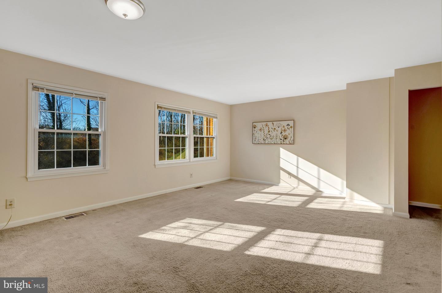 6306 PADDINGTON LN, CENTREVILLE, Virginia 20120, 4 Bedrooms Bedrooms, ,2 BathroomsBathrooms,Residential,For sale,6306 PADDINGTON LN,VAFX2286028 MLS # VAFX2286028