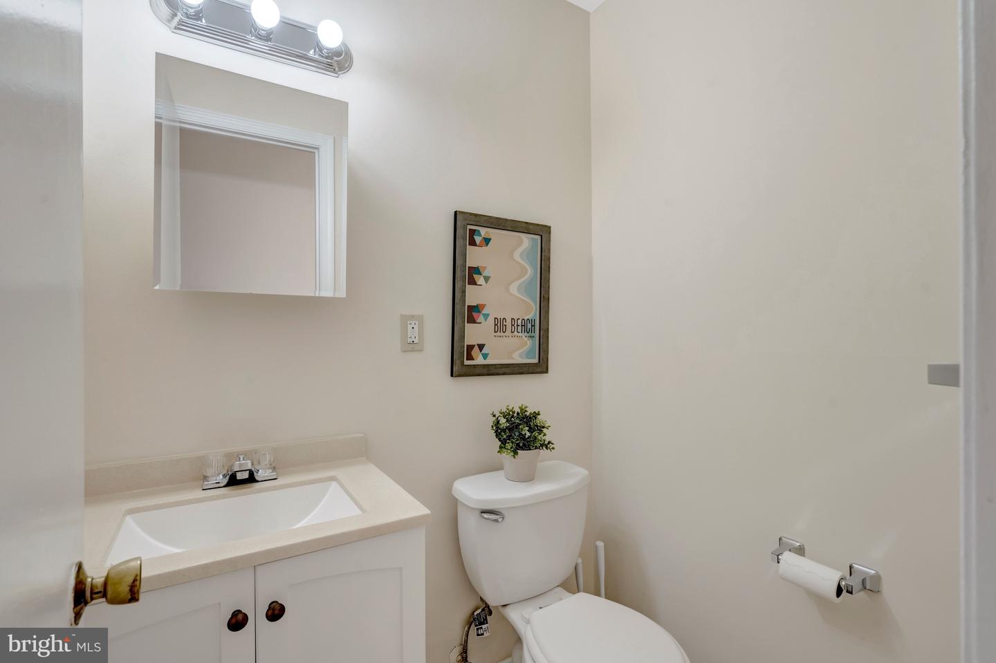 6306 PADDINGTON LN, CENTREVILLE, Virginia 20120, 4 Bedrooms Bedrooms, ,2 BathroomsBathrooms,Residential,For sale,6306 PADDINGTON LN,VAFX2286028 MLS # VAFX2286028