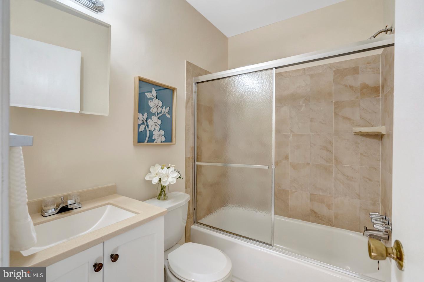 6306 PADDINGTON LN, CENTREVILLE, Virginia 20120, 4 Bedrooms Bedrooms, ,2 BathroomsBathrooms,Residential,For sale,6306 PADDINGTON LN,VAFX2286028 MLS # VAFX2286028