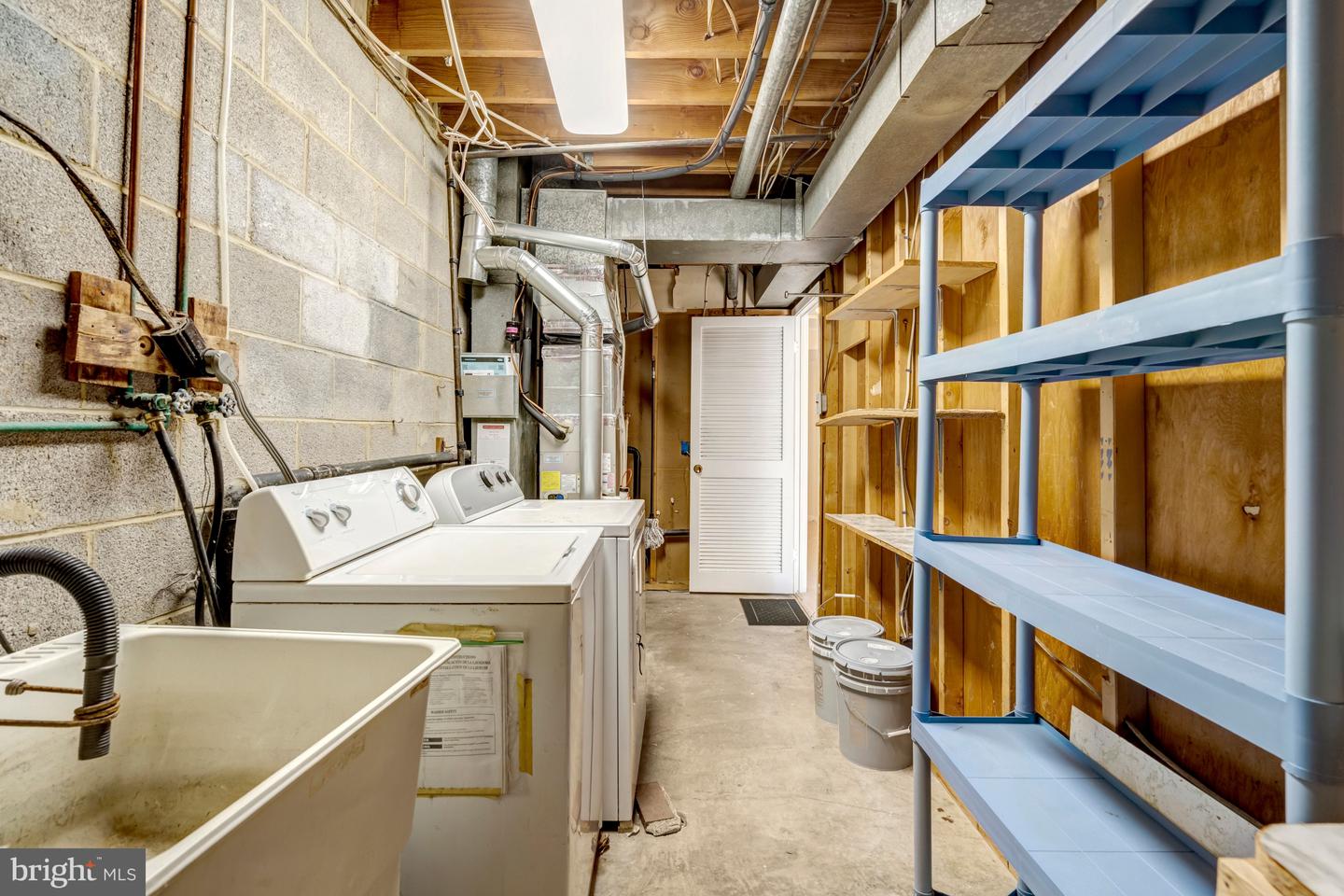 6306 PADDINGTON LN, CENTREVILLE, Virginia 20120, 4 Bedrooms Bedrooms, ,2 BathroomsBathrooms,Residential,For sale,6306 PADDINGTON LN,VAFX2286028 MLS # VAFX2286028