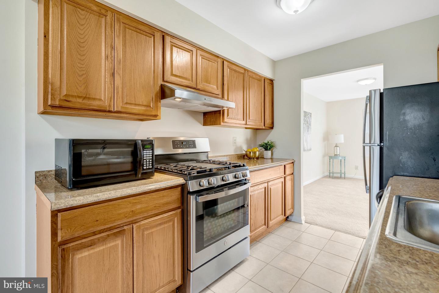 6306 PADDINGTON LN, CENTREVILLE, Virginia 20120, 4 Bedrooms Bedrooms, ,2 BathroomsBathrooms,Residential,For sale,6306 PADDINGTON LN,VAFX2286028 MLS # VAFX2286028