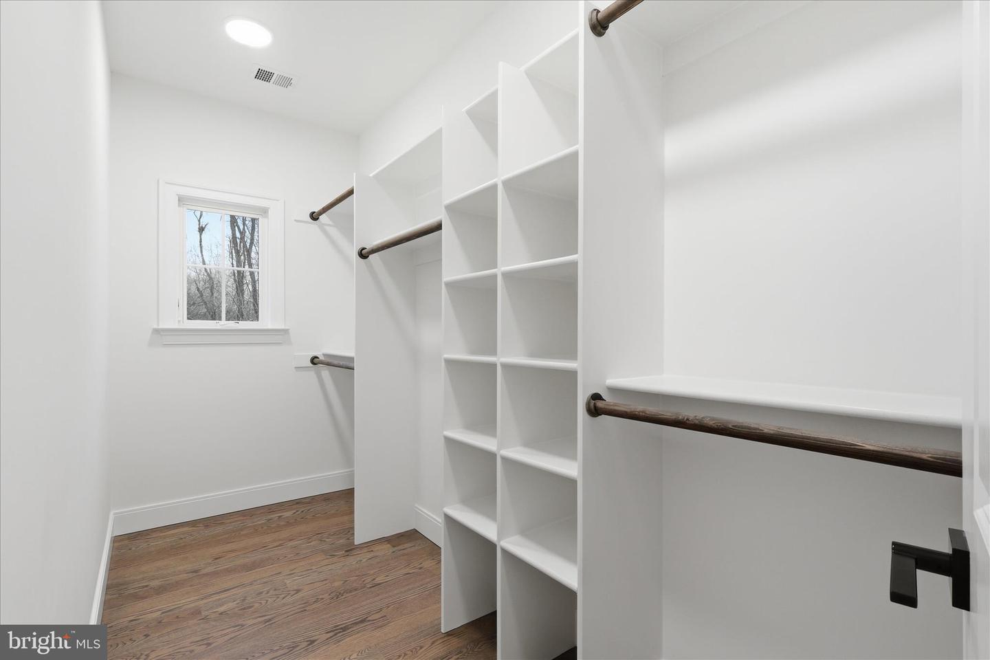 5696 TUNWELL CT, BURKE, Virginia 22015, 5 Bedrooms Bedrooms, ,4 BathroomsBathrooms,Residential,For sale,5696 TUNWELL CT,VAFX2286056 MLS # VAFX2286056