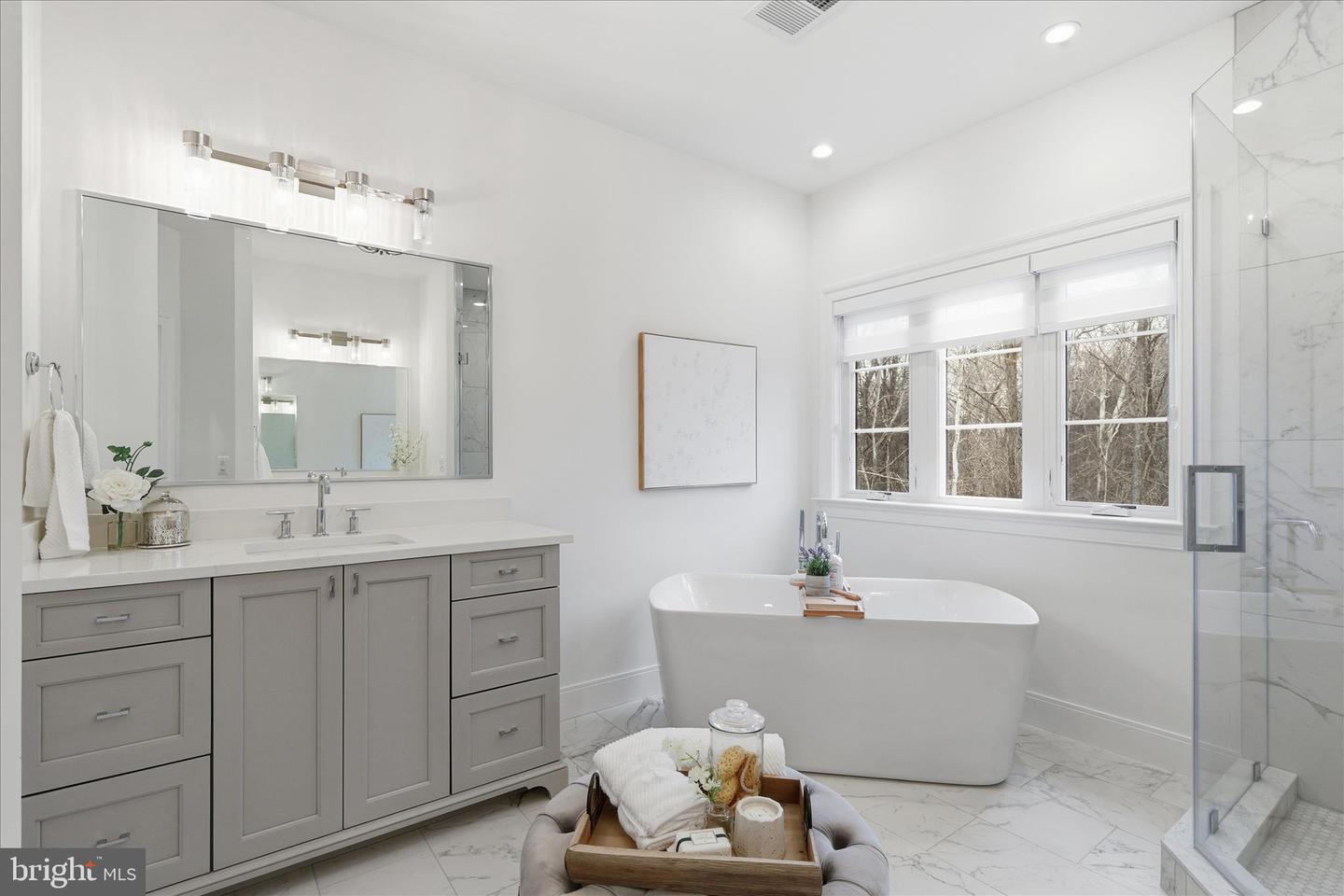 5696 TUNWELL CT, BURKE, Virginia 22015, 5 Bedrooms Bedrooms, ,4 BathroomsBathrooms,Residential,For sale,5696 TUNWELL CT,VAFX2286056 MLS # VAFX2286056