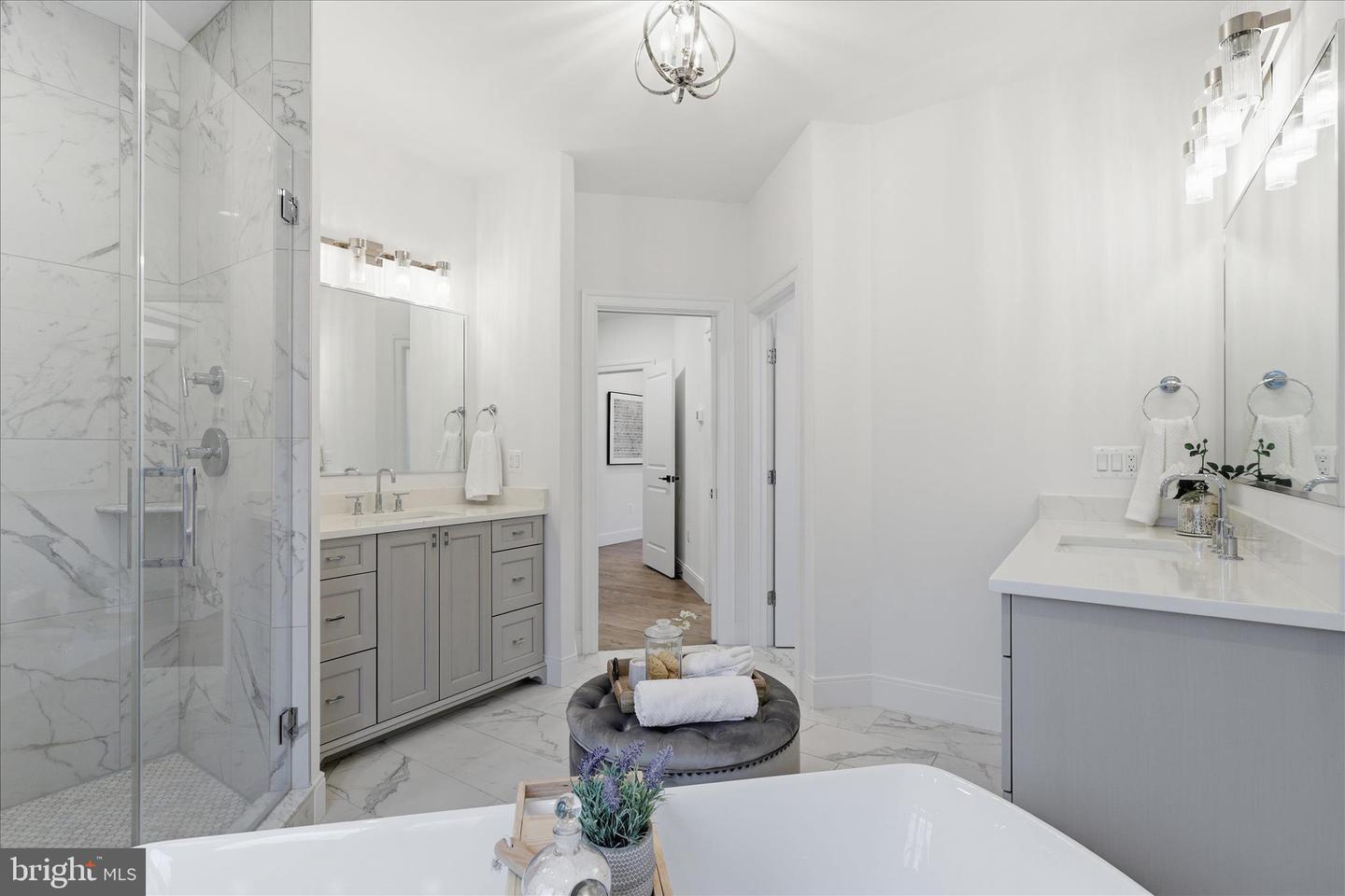 5696 TUNWELL CT, BURKE, Virginia 22015, 5 Bedrooms Bedrooms, ,4 BathroomsBathrooms,Residential,For sale,5696 TUNWELL CT,VAFX2286056 MLS # VAFX2286056