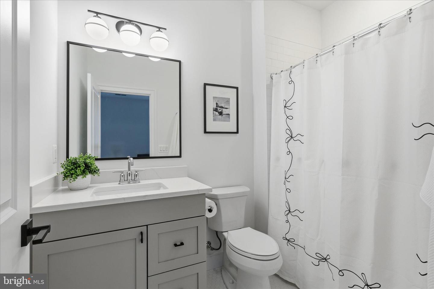 5696 TUNWELL CT, BURKE, Virginia 22015, 5 Bedrooms Bedrooms, ,4 BathroomsBathrooms,Residential,For sale,5696 TUNWELL CT,VAFX2286056 MLS # VAFX2286056