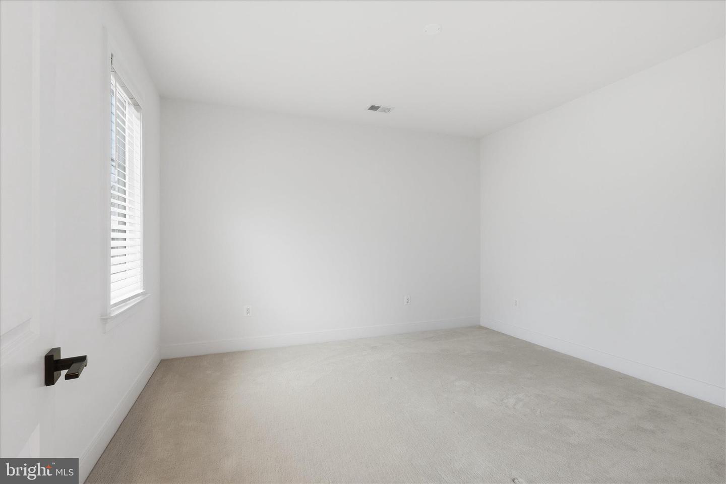 5696 TUNWELL CT, BURKE, Virginia 22015, 5 Bedrooms Bedrooms, ,4 BathroomsBathrooms,Residential,For sale,5696 TUNWELL CT,VAFX2286056 MLS # VAFX2286056