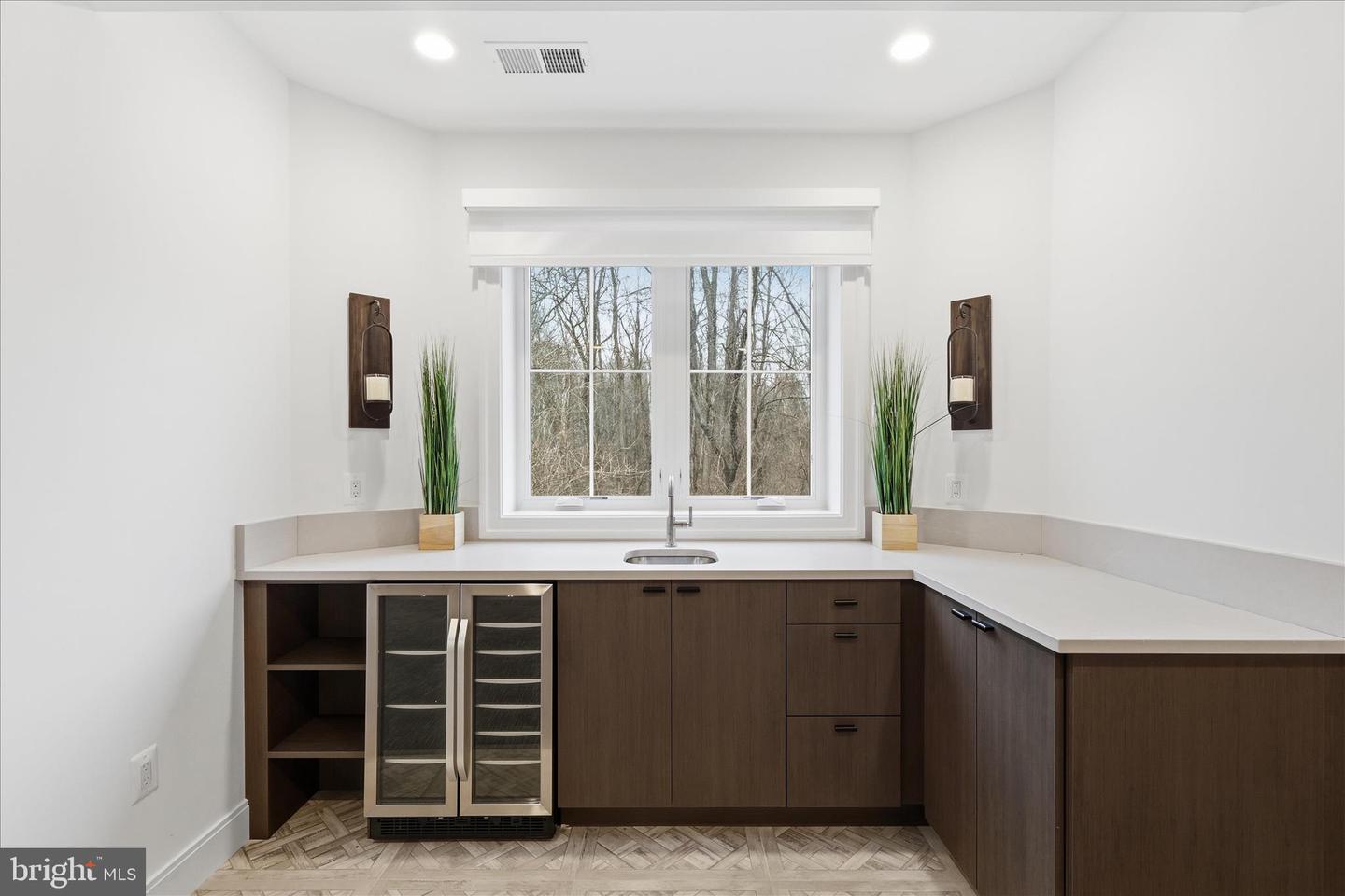 5696 TUNWELL CT, BURKE, Virginia 22015, 5 Bedrooms Bedrooms, ,4 BathroomsBathrooms,Residential,For sale,5696 TUNWELL CT,VAFX2286056 MLS # VAFX2286056