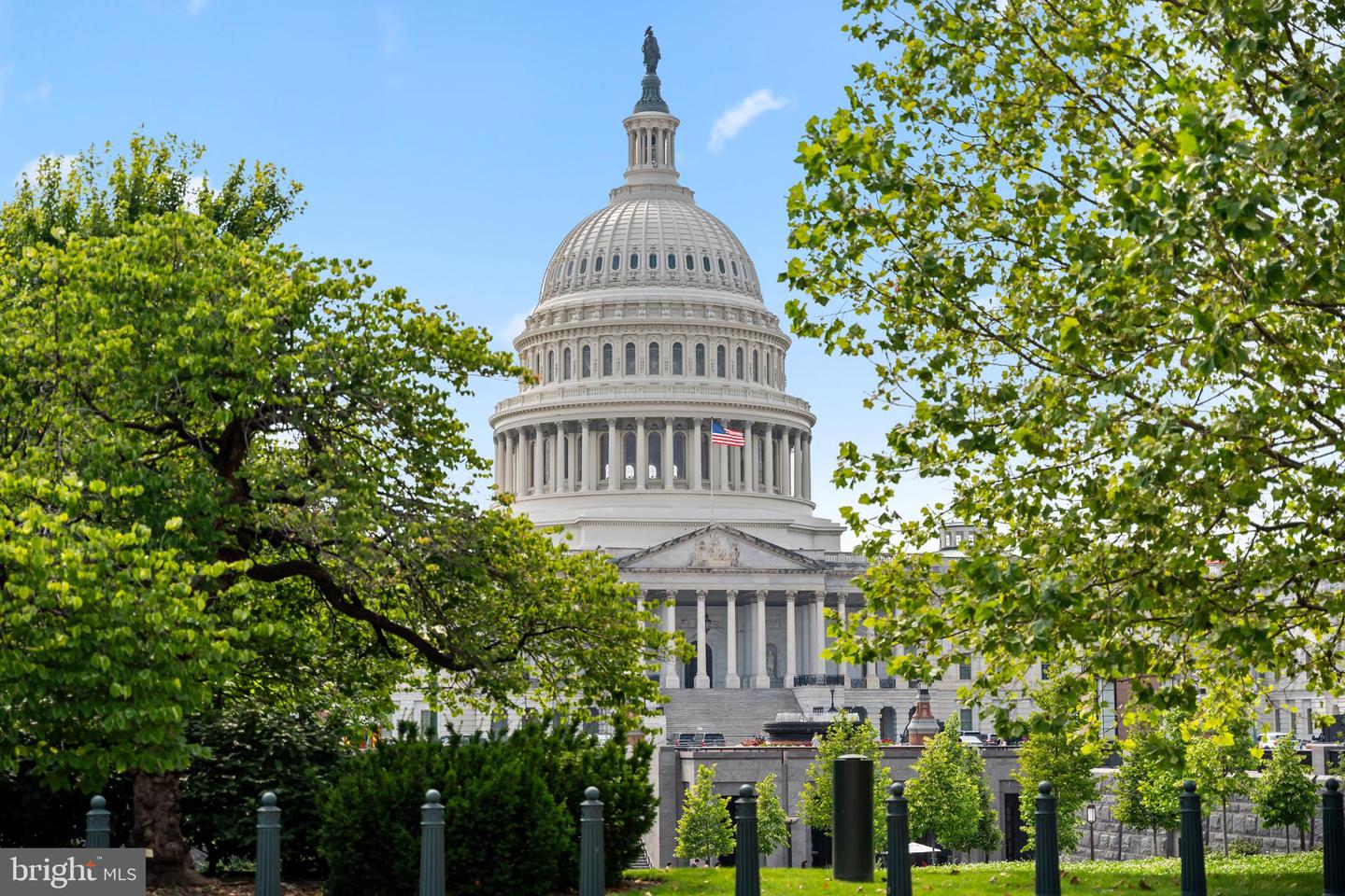 131 11TH ST NE #2, WASHINGTON, District Of Columbia 20002, 2 Bedrooms Bedrooms, 5 Rooms Rooms,1 BathroomBathrooms,Residential,For sale,131 11TH ST NE #2,DCDC2241688 MLS # DCDC2241688 131 11TH ST NE #2, WASHINGTON, District Of Columbia 20002, 2 Bedrooms Bedrooms, 5 Rooms Rooms,1 BathroomBathrooms,Residential,For sale,131 11TH ST NE #2,DCDC2241688 MLS # DCDC2241688