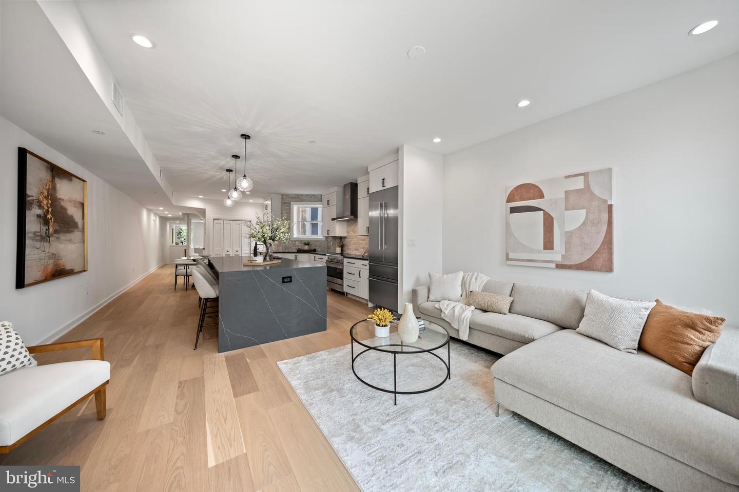 131 11 ST NE #3, WASHINGTON, District Of Columbia 20002, 4 Bedrooms Bedrooms, ,2 BathroomsBathrooms,Residential,For sale,131 11 ST NE #3,DCDC2241690 MLS # DCDC2241690