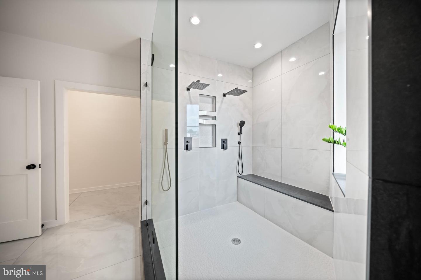 131 11 ST NE #3, WASHINGTON, District Of Columbia 20002, 4 Bedrooms Bedrooms, ,2 BathroomsBathrooms,Residential,For sale,131 11 ST NE #3,DCDC2241690 MLS # DCDC2241690