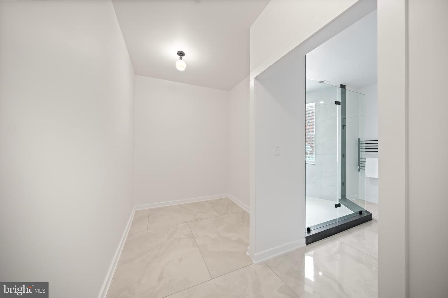 131 11 ST NE #3, WASHINGTON, District Of Columbia 20002, 4 Bedrooms Bedrooms, ,2 BathroomsBathrooms,Residential,For sale,131 11 ST NE #3,DCDC2241690 MLS # DCDC2241690