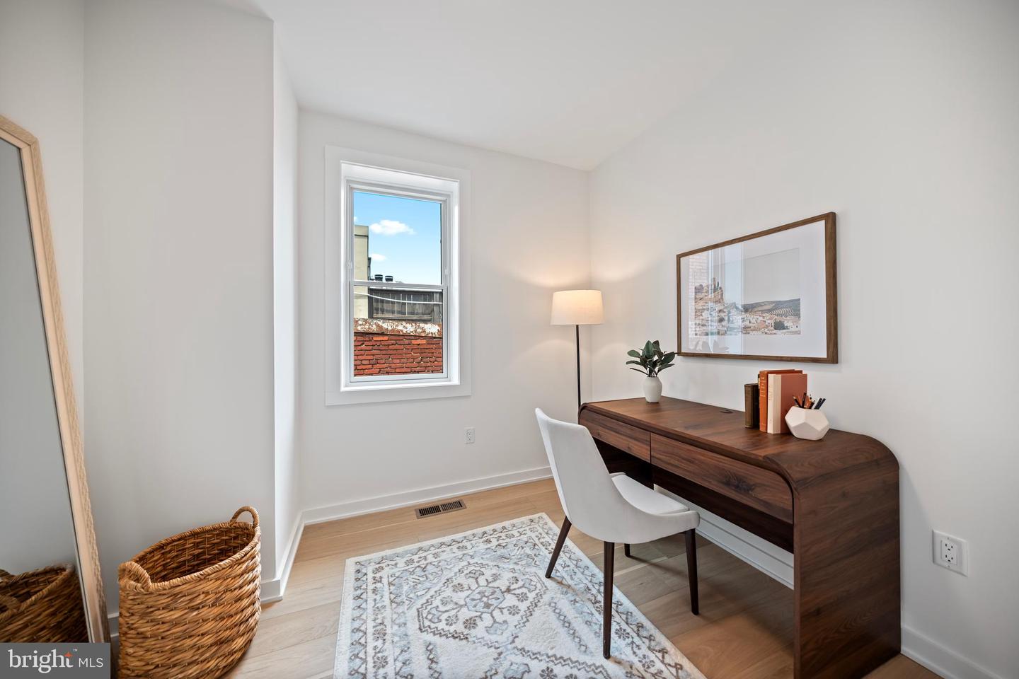 131 11 ST NE #3, WASHINGTON, District Of Columbia 20002, 4 Bedrooms Bedrooms, ,2 BathroomsBathrooms,Residential,For sale,131 11 ST NE #3,DCDC2241690 MLS # DCDC2241690