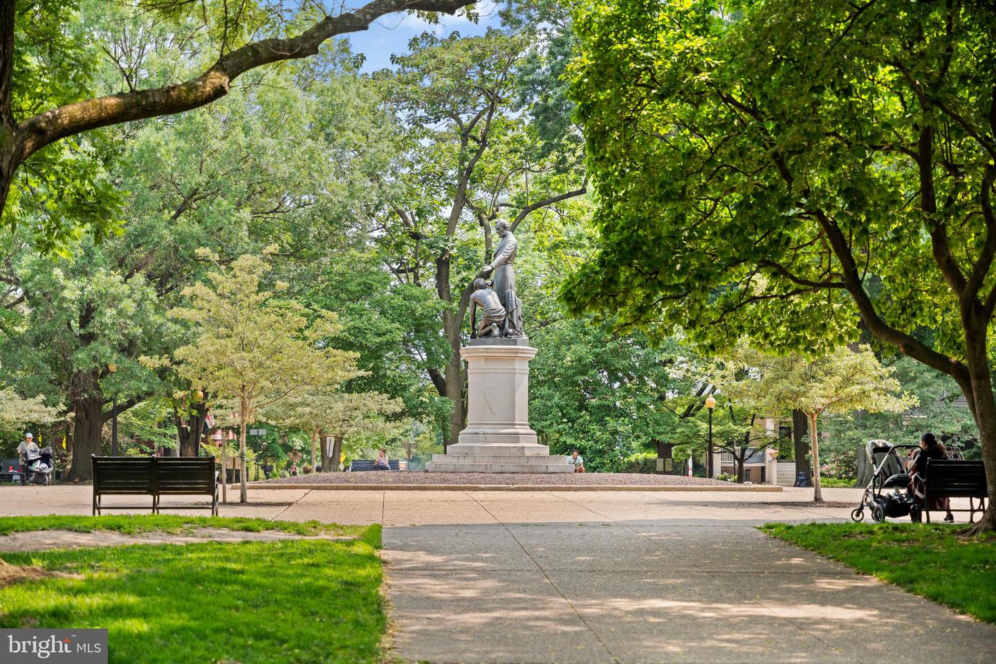 131 11 ST NE #3, WASHINGTON, District Of Columbia 20002, 4 Bedrooms Bedrooms, ,2 BathroomsBathrooms,Residential,For sale,131 11 ST NE #3,DCDC2241690 MLS # DCDC2241690