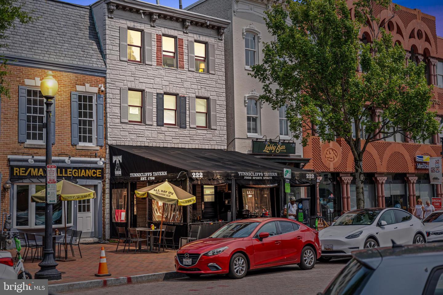 131 11 ST NE #3, WASHINGTON, District Of Columbia 20002, 4 Bedrooms Bedrooms, ,2 BathroomsBathrooms,Residential,For sale,131 11 ST NE #3,DCDC2241690 MLS # DCDC2241690