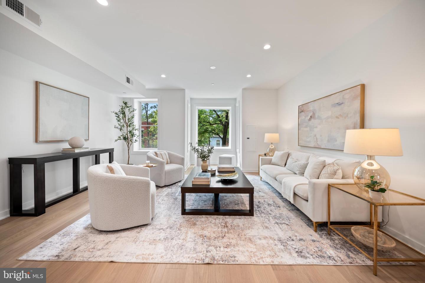 131 11 ST NE #3, WASHINGTON, District Of Columbia 20002, 4 Bedrooms Bedrooms, ,2 BathroomsBathrooms,Residential,For sale,131 11 ST NE #3,DCDC2241690 MLS # DCDC2241690