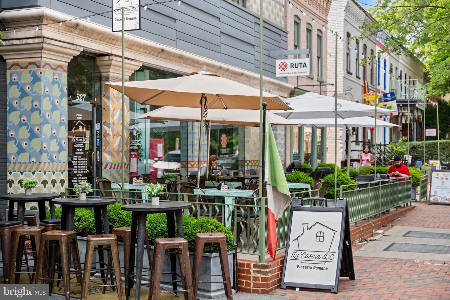 131 11 ST NE #3, WASHINGTON, District Of Columbia 20002, 4 Bedrooms Bedrooms, ,2 BathroomsBathrooms,Residential,For sale,131 11 ST NE #3,DCDC2241690 MLS # DCDC2241690