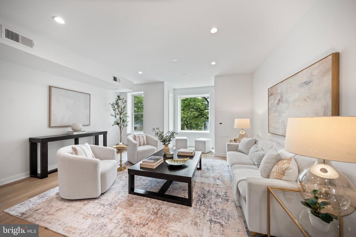 131 11 ST NE #3, WASHINGTON, District Of Columbia 20002, 4 Bedrooms Bedrooms, ,2 BathroomsBathrooms,Residential,For sale,131 11 ST NE #3,DCDC2241690 MLS # DCDC2241690