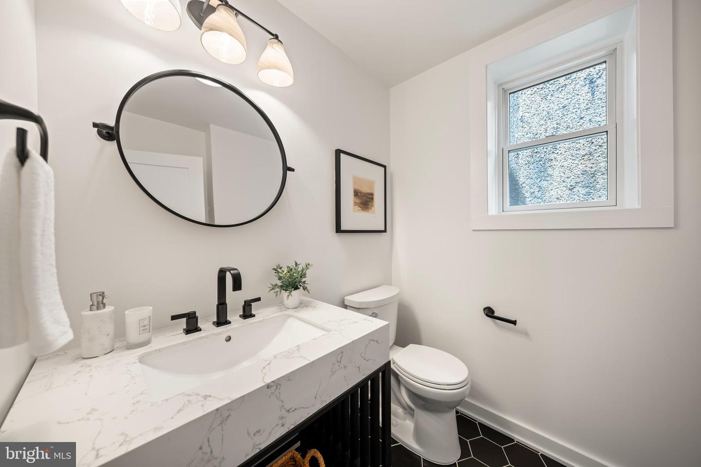 131 11 ST NE #3, WASHINGTON, District Of Columbia 20002, 4 Bedrooms Bedrooms, ,2 BathroomsBathrooms,Residential,For sale,131 11 ST NE #3,DCDC2241690 MLS # DCDC2241690