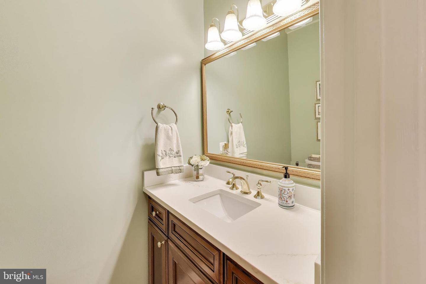 3717 JENNY LYNNE LN, FAIRFAX, Virginia 22030, 4 Bedrooms Bedrooms, ,3 BathroomsBathrooms,Residential,For sale,3717 JENNY LYNNE LN,VAFC2007670 MLS # VAFC2007670 3717 JENNY LYNNE LN, FAIRFAX, Virginia 22030, 4 Bedrooms Bedrooms, ,3 BathroomsBathrooms,Residential,For sale,3717 JENNY LYNNE LN,VAFC2007670 MLS # VAFC2007670