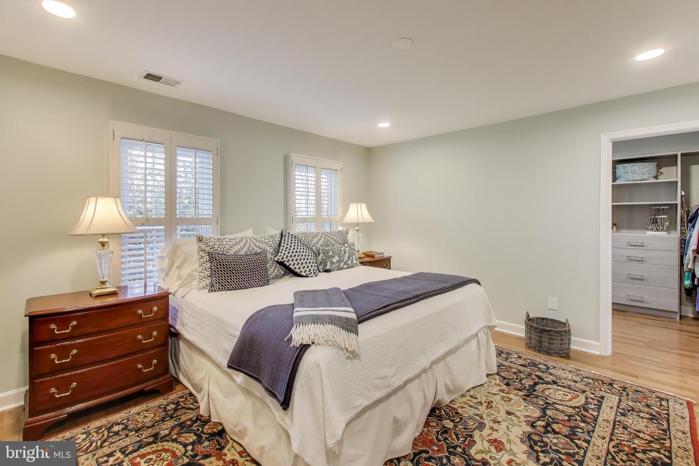 3717 JENNY LYNNE LN, FAIRFAX, Virginia 22030, 4 Bedrooms Bedrooms, ,3 BathroomsBathrooms,Residential,For sale,3717 JENNY LYNNE LN,VAFC2007670 MLS # VAFC2007670 3717 JENNY LYNNE LN, FAIRFAX, Virginia 22030, 4 Bedrooms Bedrooms, ,3 BathroomsBathrooms,Residential,For sale,3717 JENNY LYNNE LN,VAFC2007670 MLS # VAFC2007670