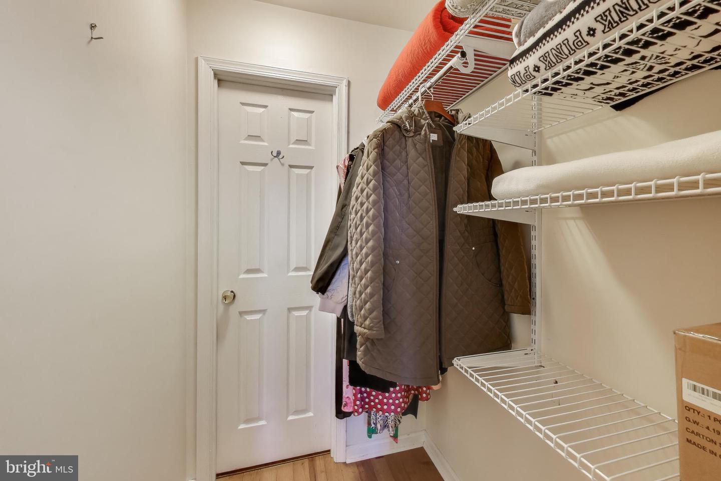 3717 JENNY LYNNE LN, FAIRFAX, Virginia 22030, 4 Bedrooms Bedrooms, ,3 BathroomsBathrooms,Residential,For sale,3717 JENNY LYNNE LN,VAFC2007670 MLS # VAFC2007670 3717 JENNY LYNNE LN, FAIRFAX, Virginia 22030, 4 Bedrooms Bedrooms, ,3 BathroomsBathrooms,Residential,For sale,3717 JENNY LYNNE LN,VAFC2007670 MLS # VAFC2007670