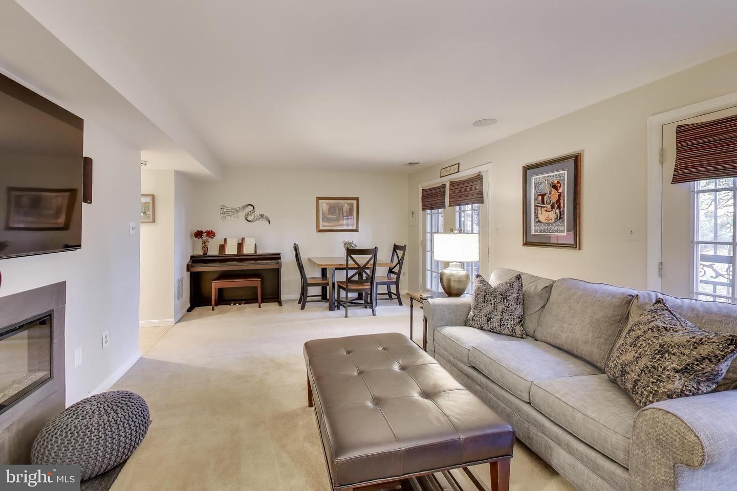 3717 JENNY LYNNE LN, FAIRFAX, Virginia 22030, 4 Bedrooms Bedrooms, ,3 BathroomsBathrooms,Residential,For sale,3717 JENNY LYNNE LN,VAFC2007670 MLS # VAFC2007670 3717 JENNY LYNNE LN, FAIRFAX, Virginia 22030, 4 Bedrooms Bedrooms, ,3 BathroomsBathrooms,Residential,For sale,3717 JENNY LYNNE LN,VAFC2007670 MLS # VAFC2007670