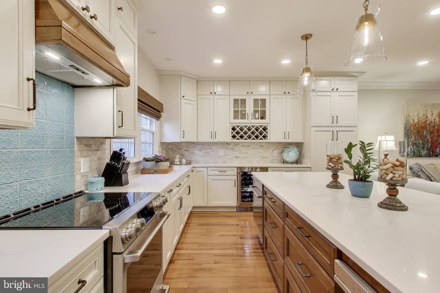 3717 JENNY LYNNE LN, FAIRFAX, Virginia 22030, 4 Bedrooms Bedrooms, ,3 BathroomsBathrooms,Residential,For sale,3717 JENNY LYNNE LN,VAFC2007670 MLS # VAFC2007670 3717 JENNY LYNNE LN, FAIRFAX, Virginia 22030, 4 Bedrooms Bedrooms, ,3 BathroomsBathrooms,Residential,For sale,3717 JENNY LYNNE LN,VAFC2007670 MLS # VAFC2007670