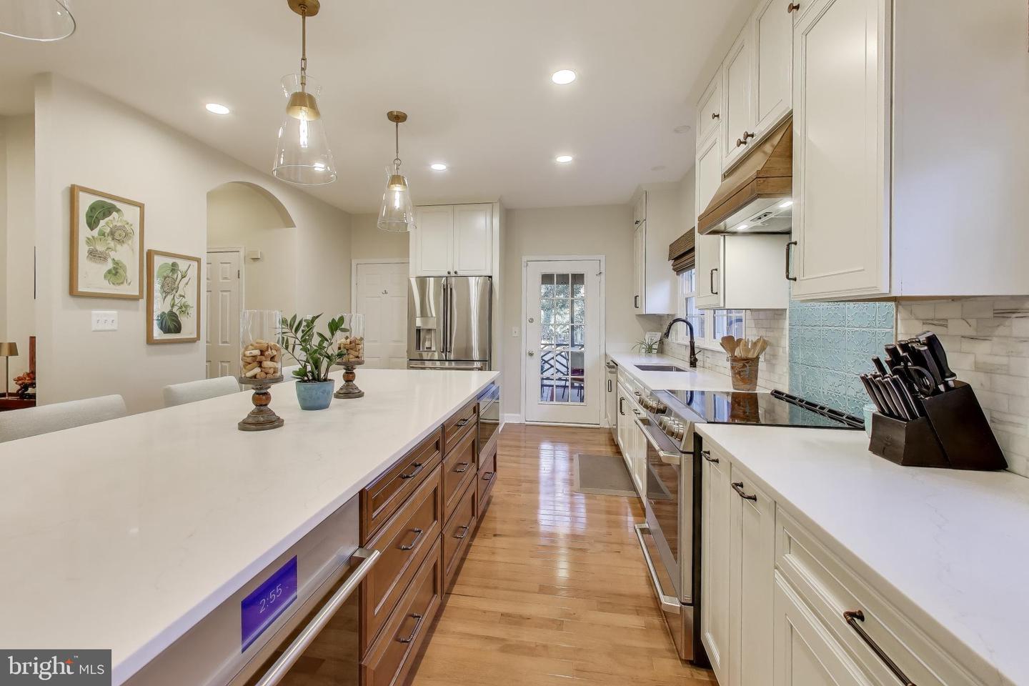 3717 JENNY LYNNE LN, FAIRFAX, Virginia 22030, 4 Bedrooms Bedrooms, ,3 BathroomsBathrooms,Residential,For sale,3717 JENNY LYNNE LN,VAFC2007670 MLS # VAFC2007670 3717 JENNY LYNNE LN, FAIRFAX, Virginia 22030, 4 Bedrooms Bedrooms, ,3 BathroomsBathrooms,Residential,For sale,3717 JENNY LYNNE LN,VAFC2007670 MLS # VAFC2007670