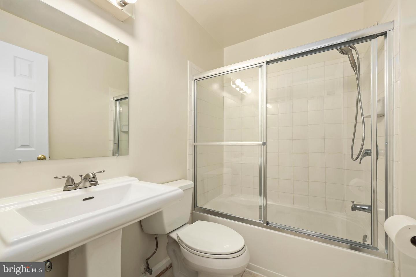 14821 HAYMARKET LN, CENTREVILLE, Virginia 20120, 3 Bedrooms Bedrooms, ,2 BathroomsBathrooms,Residential,For sale,14821 HAYMARKET LN,VAFX2286146 MLS # VAFX2286146