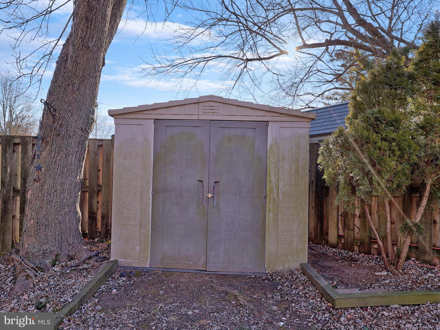 14821 HAYMARKET LN, CENTREVILLE, Virginia 20120, 3 Bedrooms Bedrooms, ,2 BathroomsBathrooms,Residential,For sale,14821 HAYMARKET LN,VAFX2286146 MLS # VAFX2286146