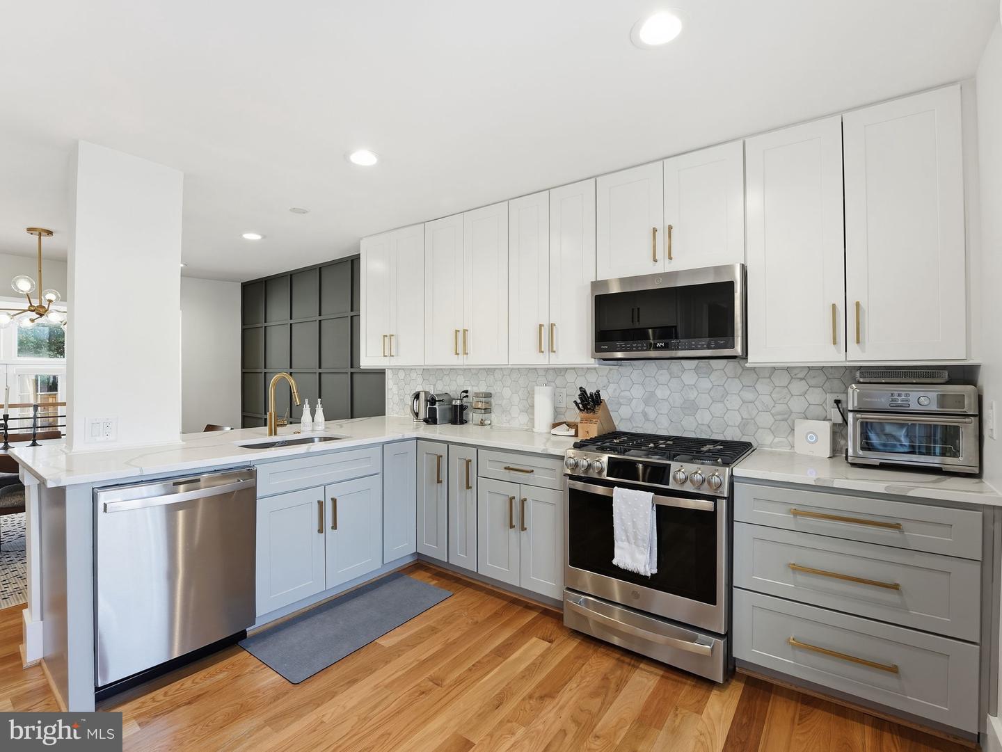 8503 JEFFERSONIAN CT, VIENNA, Virginia 22182, 4 Bedrooms Bedrooms, ,3 BathroomsBathrooms,Residential,For sale,8503 JEFFERSONIAN CT,VAFX2286154 MLS # VAFX2286154 8503 JEFFERSONIAN CT, VIENNA, Virginia 22182, 4 Bedrooms Bedrooms, ,3 BathroomsBathrooms,Residential,For sale,8503 JEFFERSONIAN CT,VAFX2286154 MLS # VAFX2286154