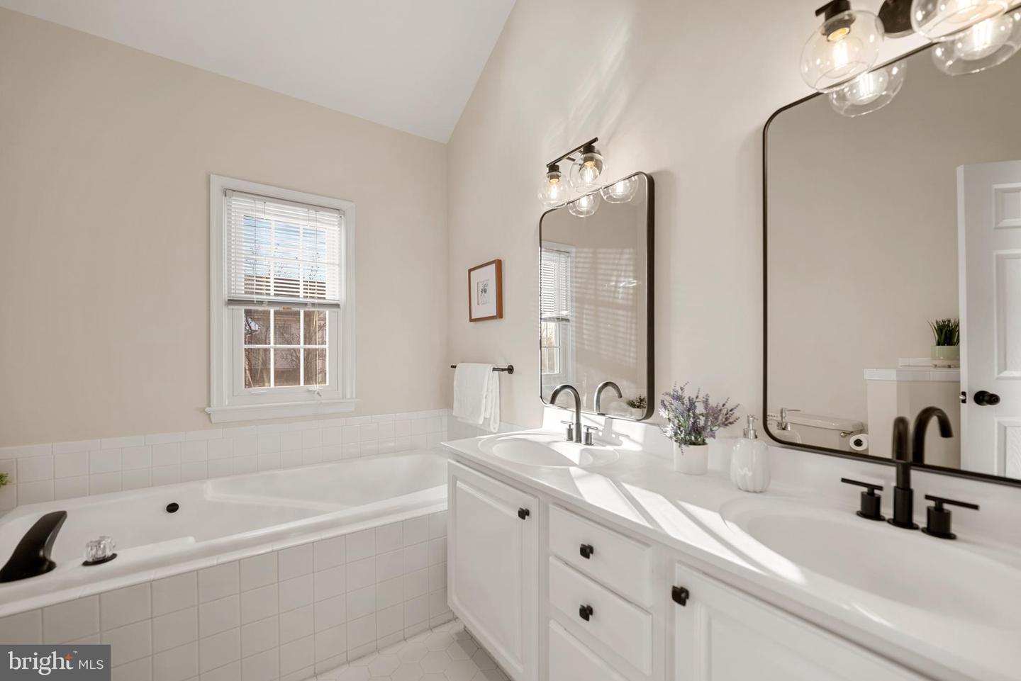 6489 SHARON KAY CT, ALEXANDRIA, Virginia 22310, 4 Bedrooms Bedrooms, ,3 BathroomsBathrooms,Residential,For sale,6489 SHARON KAY CT,VAFX2286156 MLS # VAFX2286156 6489 SHARON KAY CT, ALEXANDRIA, Virginia 22310, 4 Bedrooms Bedrooms, ,3 BathroomsBathrooms,Residential,For sale,6489 SHARON KAY CT,VAFX2286156 MLS # VAFX2286156