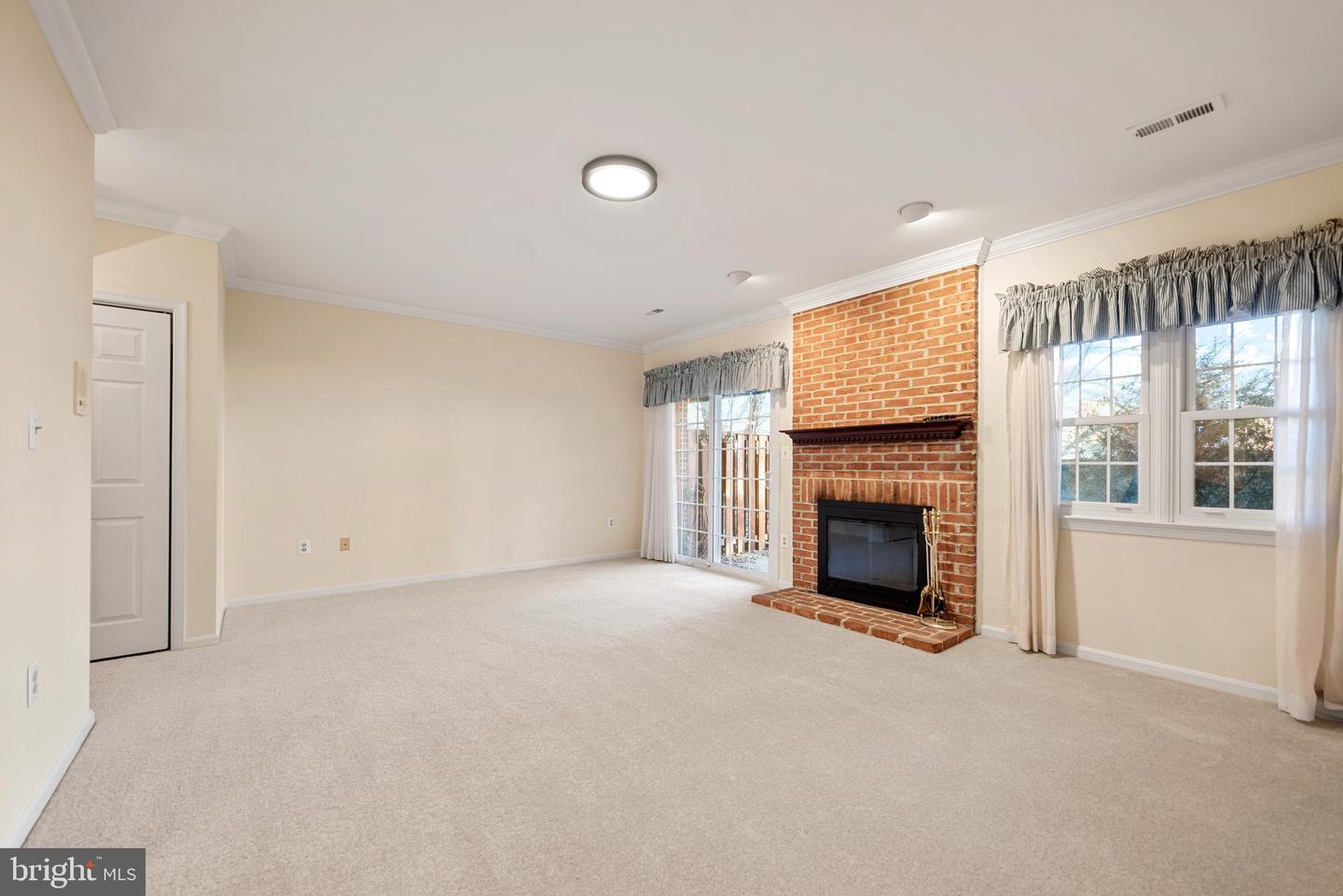 6489 SHARON KAY CT, ALEXANDRIA, Virginia 22310, 4 Bedrooms Bedrooms, ,3 BathroomsBathrooms,Residential,For sale,6489 SHARON KAY CT,VAFX2286156 MLS # VAFX2286156 6489 SHARON KAY CT, ALEXANDRIA, Virginia 22310, 4 Bedrooms Bedrooms, ,3 BathroomsBathrooms,Residential,For sale,6489 SHARON KAY CT,VAFX2286156 MLS # VAFX2286156