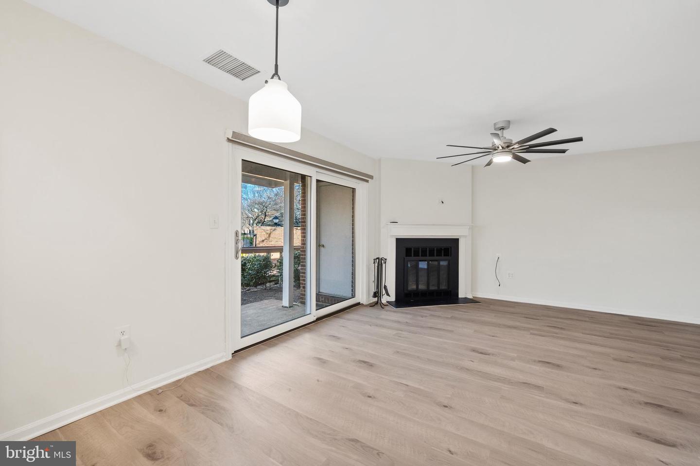 2600-A S ARLINGTON MILL DR #1, ARLINGTON, Virginia 22206, 2 Bedrooms Bedrooms, ,1 BathroomBathrooms,Residential,For sale,2600-A S ARLINGTON MILL DR #1,VAAR2067838 MLS # VAAR2067838