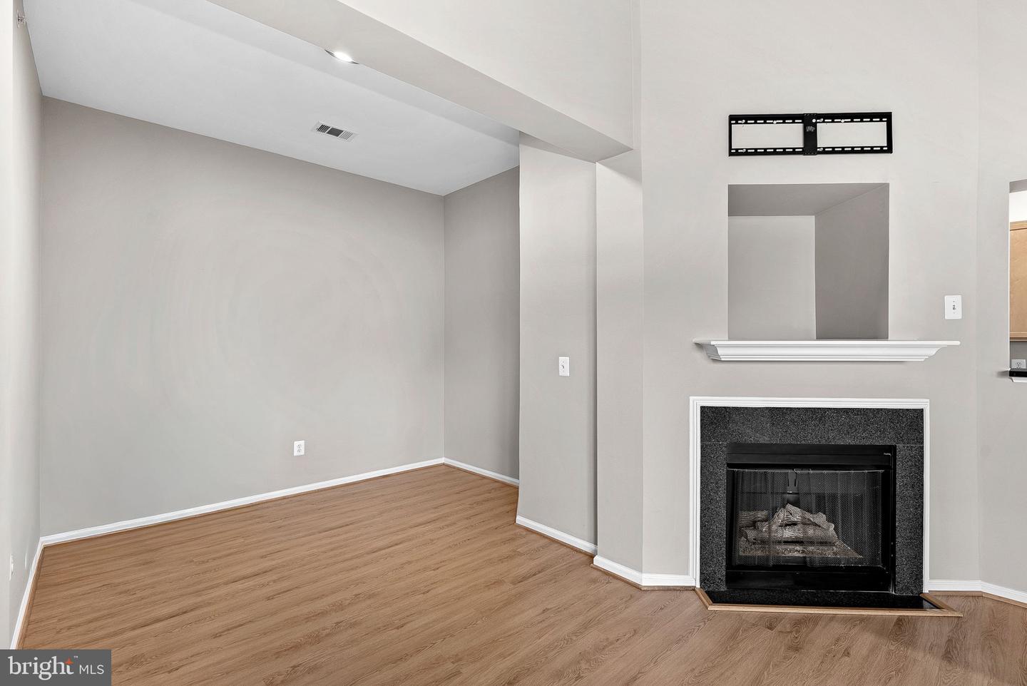 12000 MARKET ST #457, RESTON, Virginia 20190, 2 Bedrooms Bedrooms, ,2 BathroomsBathrooms,Residential,For sale,12000 MARKET ST #457,VAFX2286218 MLS # VAFX2286218