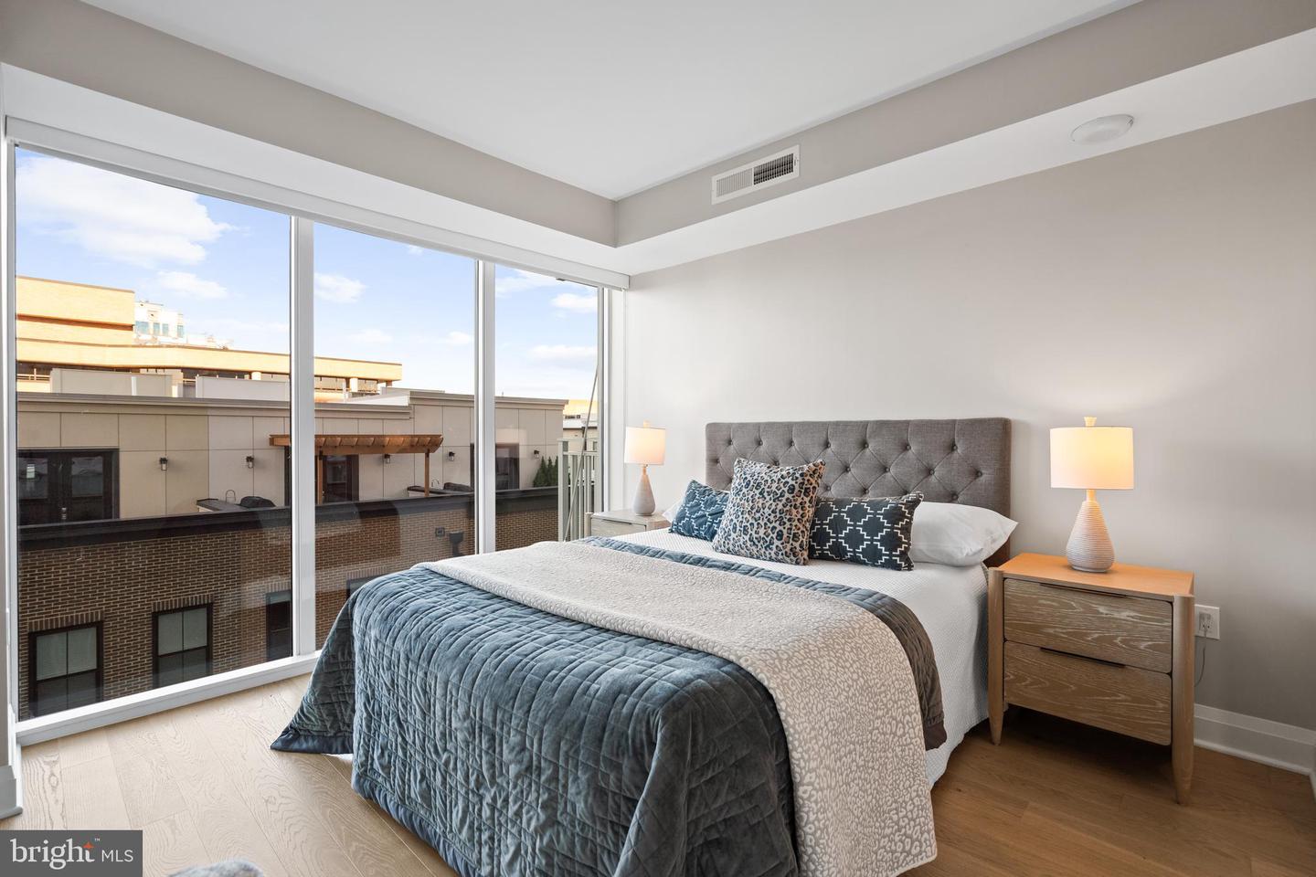 925 N FAIRFAX ST #406, ALEXANDRIA, Virginia 22314, 2 Bedrooms Bedrooms, ,1 BathroomBathrooms,Residential,For sale,925 N FAIRFAX ST #406,VAAX2053272 MLS # VAAX2053272 925 N FAIRFAX ST #406, ALEXANDRIA, Virginia 22314, 2 Bedrooms Bedrooms, ,1 BathroomBathrooms,Residential,For sale,925 N FAIRFAX ST #406,VAAX2053272 MLS # VAAX2053272